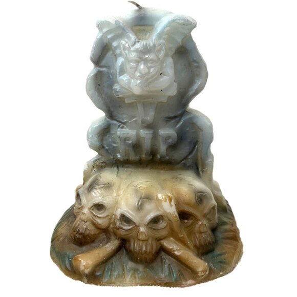 Halloween Vintage Gargoyle Sitting on Skulls  Candle NOS NWOT - Picture 7 of 10